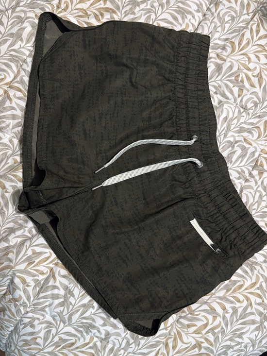 Vuori Pants - Vuori Women’s Black Athletic Shorts with Contrast Drawstring
